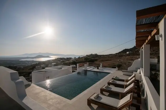 Grand Villa