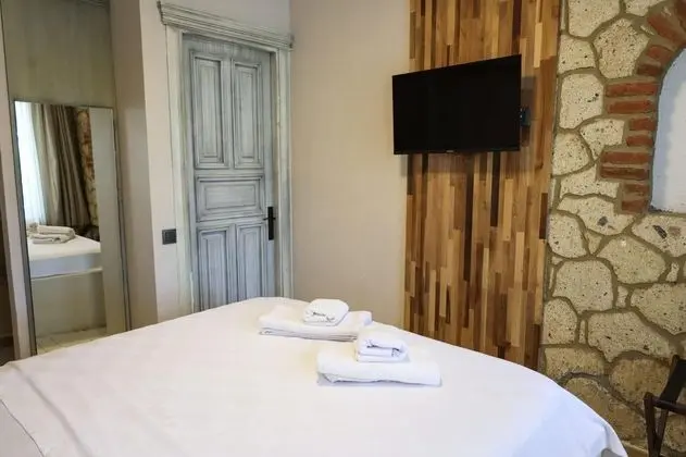 Standart Oda, Havuz veya Bahçe Manzaralı, 1. Kat