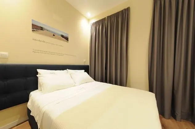 Tek Büyük Yataklı Oda (with Extra Bed - Portugal)