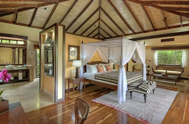 Villa (Springs)
