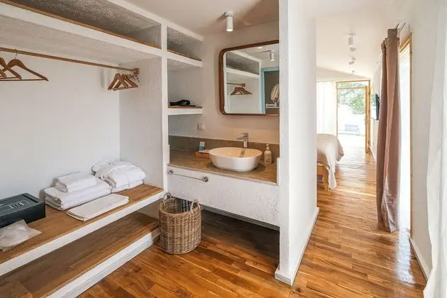 Deluxe Room with King Bed Garden View