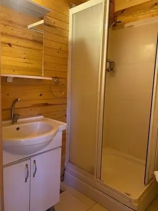 DENİZE SIFIR 2 Kişilik Ahşap Bungalov Dubble