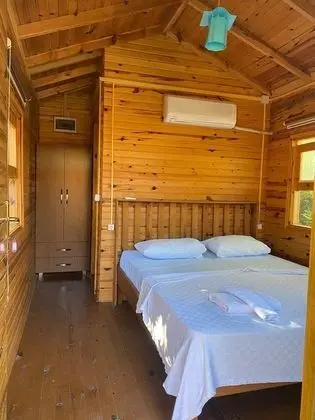 DENİZE SIFIR 2 Kişilik Ahşap Bungalov Dubble
