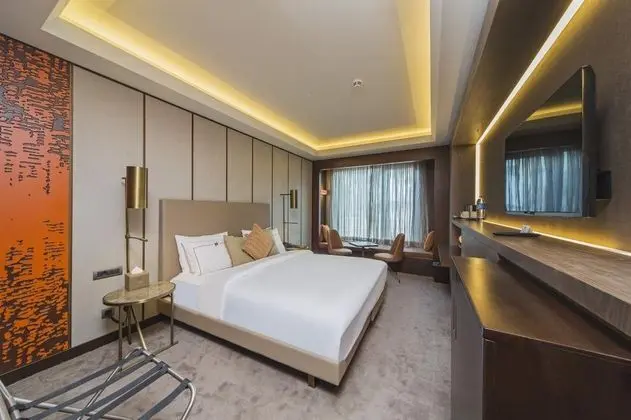 Standart Oda, Şehir Manzaralı