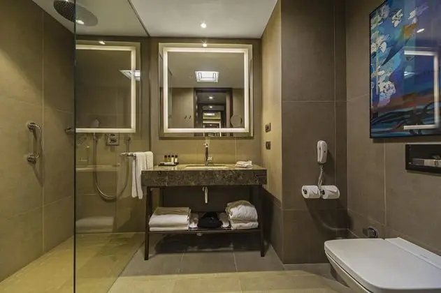 Standart Oda, Şehir Manzaralı