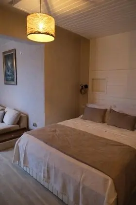 Junior Suite, Havuz veya Bahçe Manzaralı