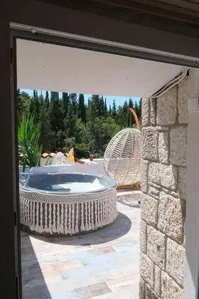 Luxury Suite, Dağ veya Havuz Manzaralı, Jakuzili