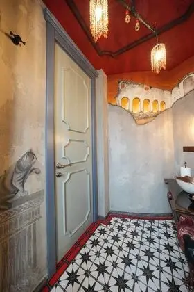 Antique Deluxe