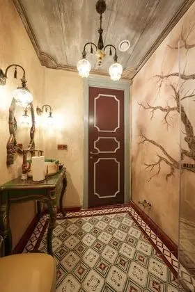 Antique Deluxe
