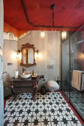 Antique Deluxe