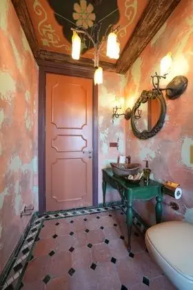 Antique Deluxe