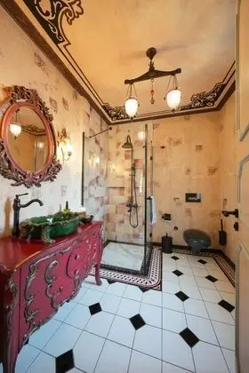 Antique Deluxe