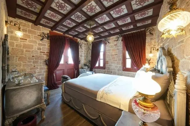 Deluxe Room with Balcony, Bahçe Manzaralı