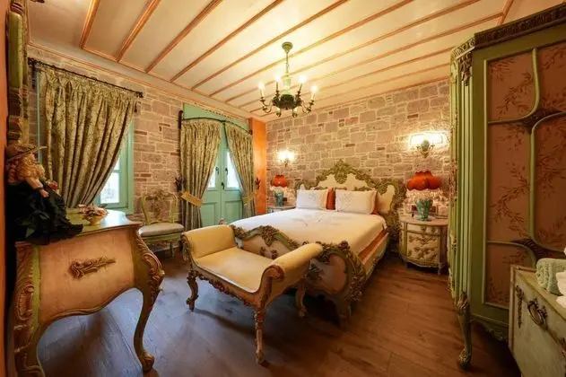 Deluxe Room with Balcony, Bahçe Manzaralı