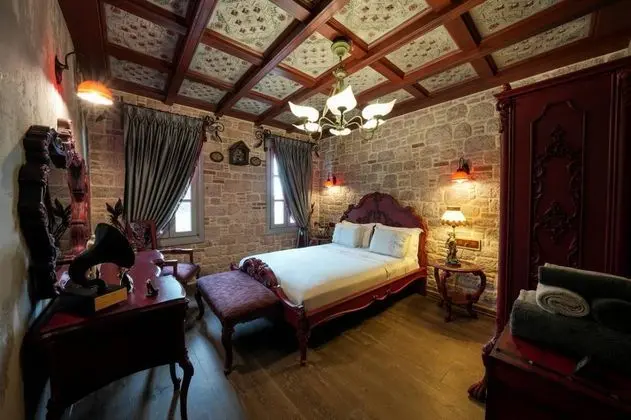 Deluxe Room with Balcony, Bahçe Manzaralı