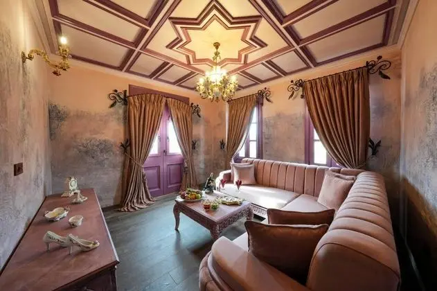 Queen Suite, Deniz ve Havuz Manzaralı, Balkonlu