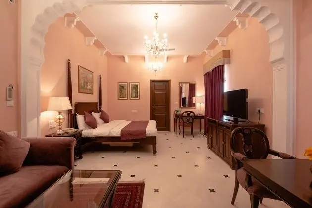 Luxury Tek Büyük Yataklı Oda, 1 En Büyük (King) Boy Yatak, Bahçe Manzaralı