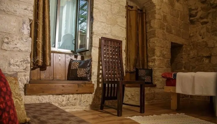 Basic Tek Büyük Yataklı Oda