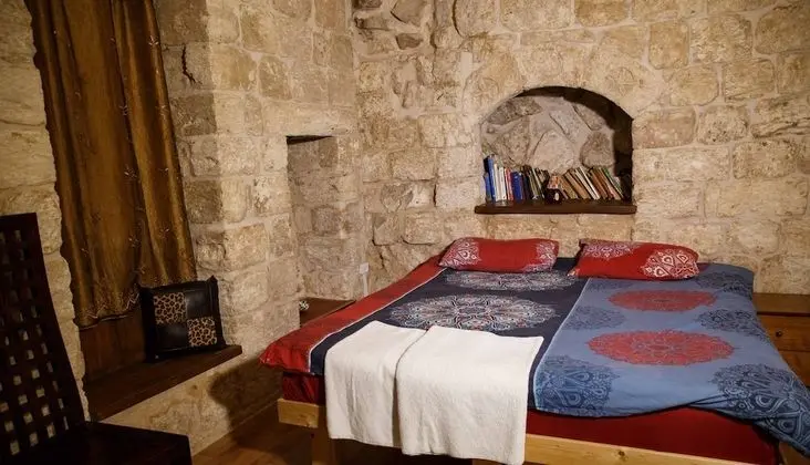 Basic Tek Büyük Yataklı Oda