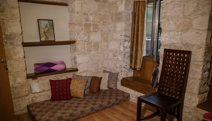 Basic Tek Büyük Yataklı Oda