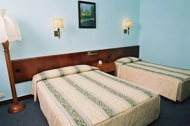 Standard Üç Kişilik Oda