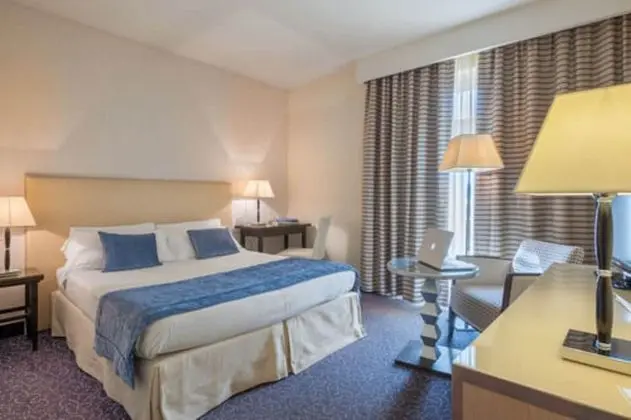 Economy Tek Büyük veya İki Ayrı Yataklı Oda