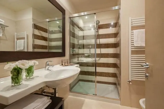 Economy Tek Büyük veya İki Ayrı Yataklı Oda