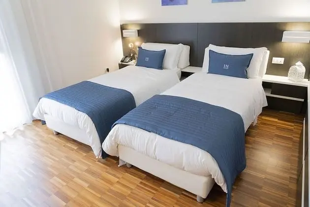 Tek Büyük veya İki Ayrı Yataklı Oda