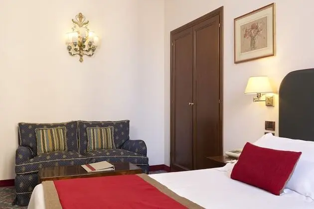 Deluxe Tek Büyük veya İki Ayrı Yataklı Oda, Şehir Manzaralı