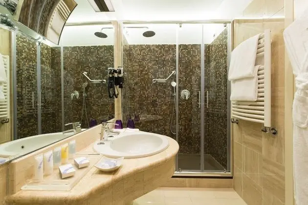 Deluxe Tek Büyük veya İki Ayrı Yataklı Oda, Şehir Manzaralı