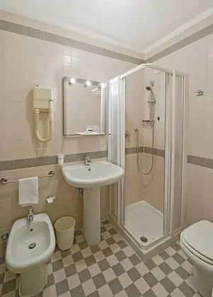 Standard Üç Kişilik Oda