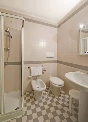 Standard Üç Kişilik Oda