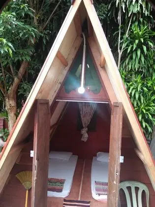 Çadır (Small Hut (With Fan))
