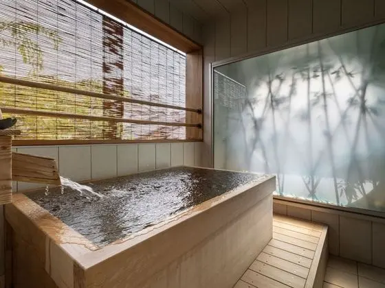 Luxury Süit (Semi Outdoor Bath, ages 13+ only)