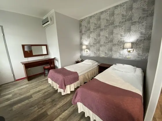 Tek Büyük veya İki Ayrı Yataklı Oda