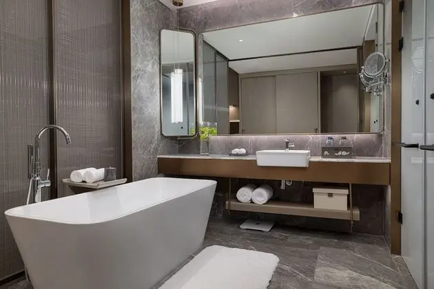 Deluxe Tek Büyük Yataklı Oda, Bahçe Manzaralı