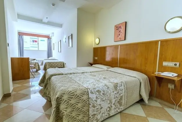 Dört Kişilik Oda