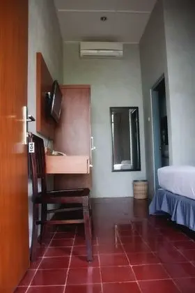 Standard Tek Büyük Yataklı Oda