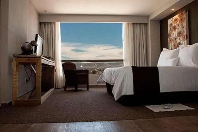 Junior Suite, Executive