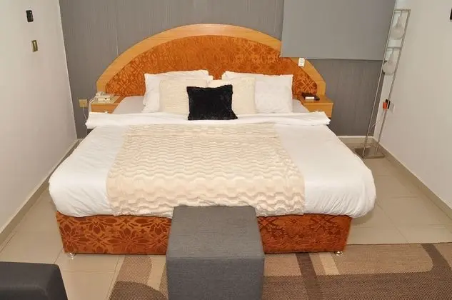 Luxury Oda, 1 En Büyük (King) Boy Yatak