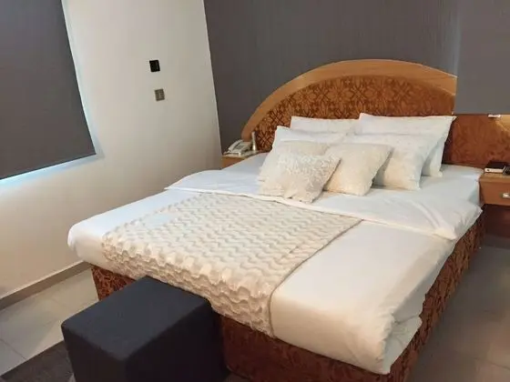 Luxury Oda, 1 En Büyük (King) Boy Yatak