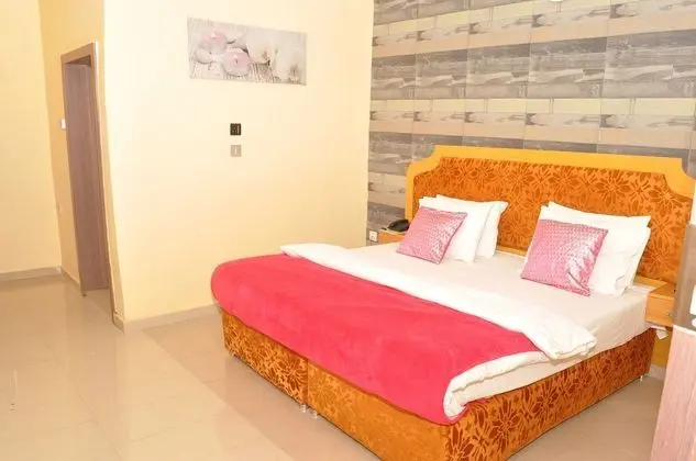 Luxury Oda, 1 En Büyük (King) Boy Yatak