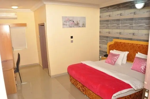 Luxury Oda, 1 En Büyük (King) Boy Yatak