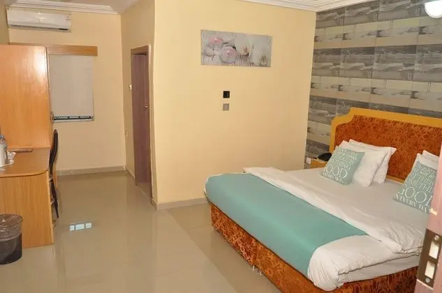 Luxury Oda, 1 En Büyük (King) Boy Yatak