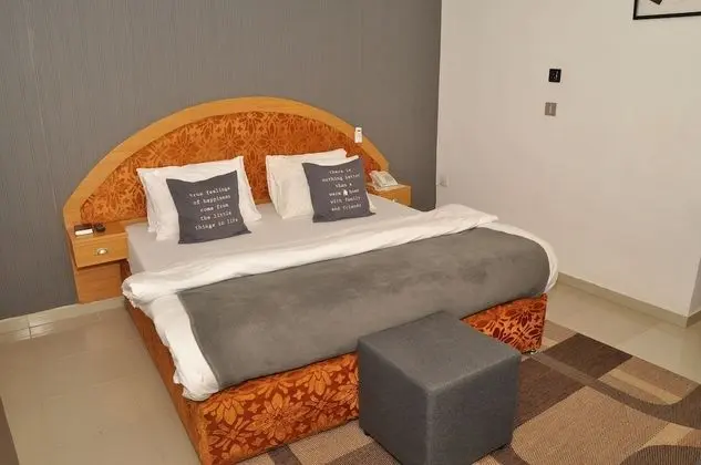 Luxury Oda, 1 En Büyük (King) Boy Yatak