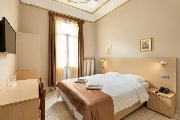 Standard Tek Büyük Yataklı Oda