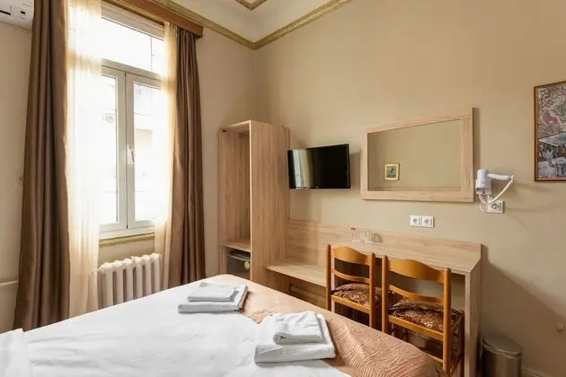 Standard Tek Büyük Yataklı Oda