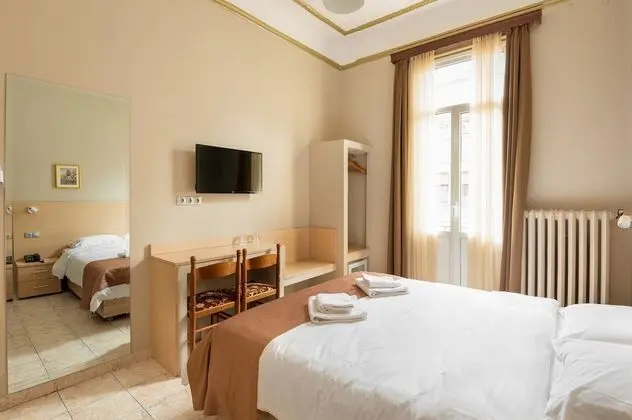 Standard Tek Büyük Yataklı Oda