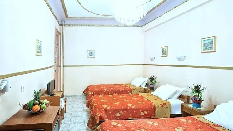 Standard Üç Kişilik Oda