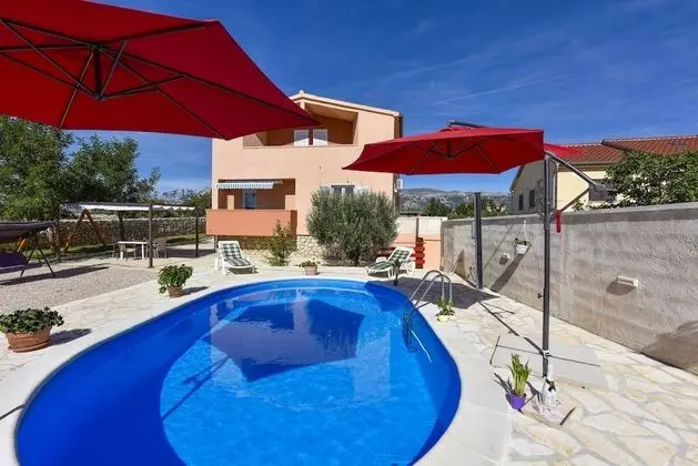 Villa, Sigara İçilebilir